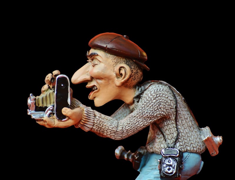 Paparazzi photographing a celebrity